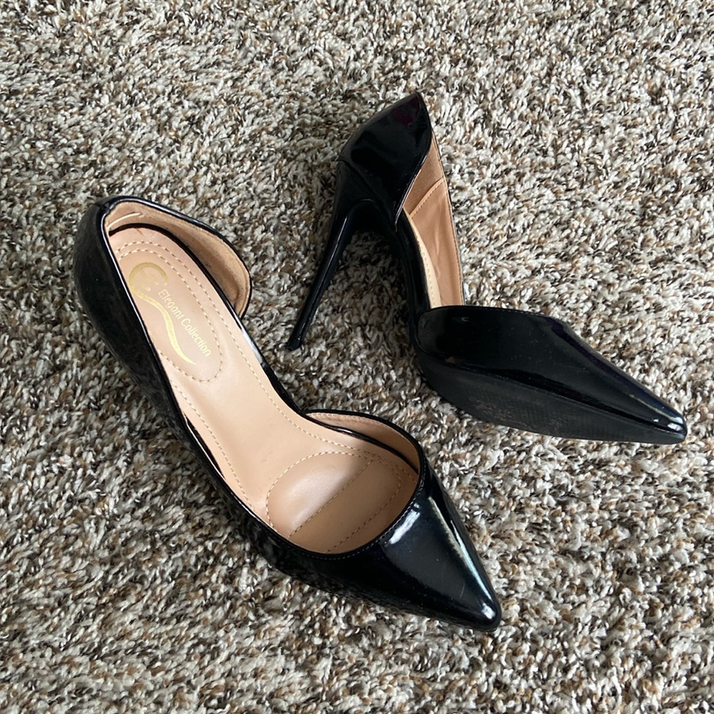 Elegant Collection Black Pointed Toe Heels Size 8.5